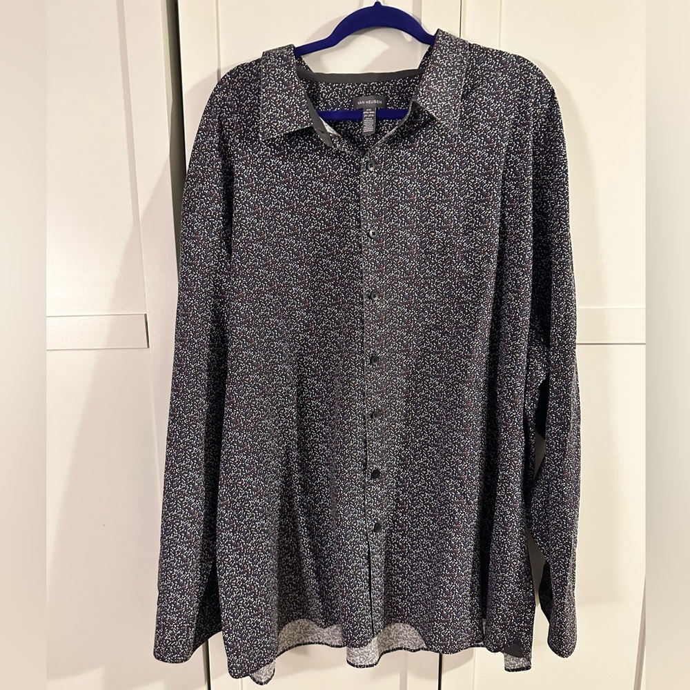 Men Van Heusen shirt